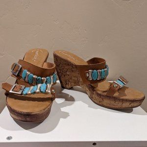 Matisse sz 9 / 40 - brown w. turquoise & silver beads - wedge sandals